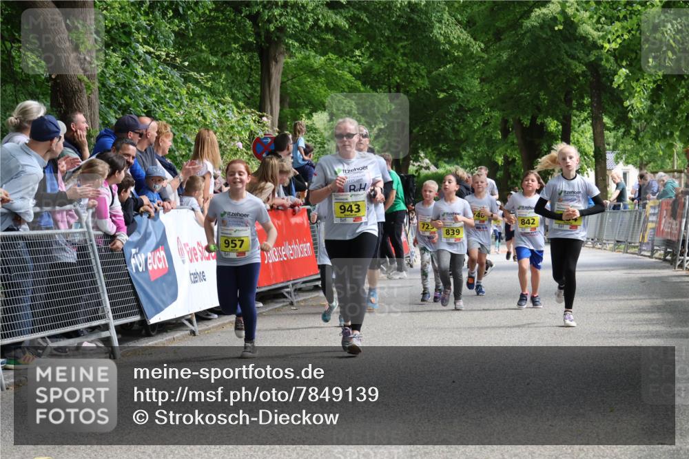 17.05.2025 - Störlauf Strokosch-Dieckow http://msf.ph/oto/7849139 17.05.2025 14:14:08 Ziel 957, 943, 46, 842, 839 meine-sportfotos.de