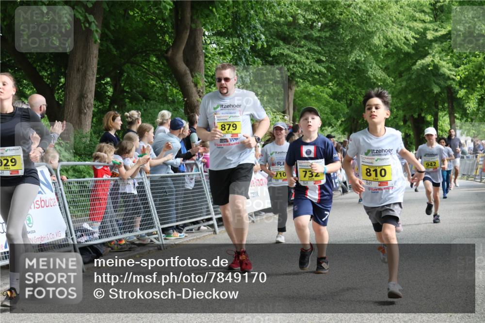 17.05.2025 - Störlauf Strokosch-Dieckow http://msf.ph/oto/7849170 17.05.2025 14:14:19 Ziel 929, 879, 10, 732, 810, 942 meine-sportfotos.de