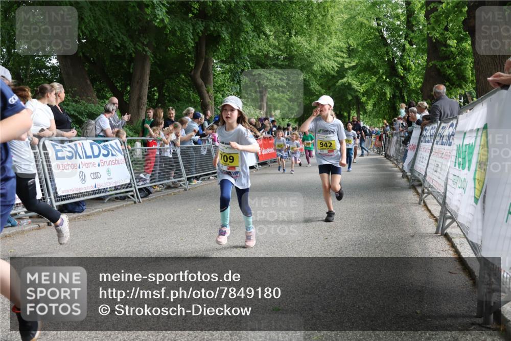 17.05.2025 - Störlauf Strokosch-Dieckow http://msf.ph/oto/7849180 17.05.2025 14:14:22 Ziel 709, 942 meine-sportfotos.de