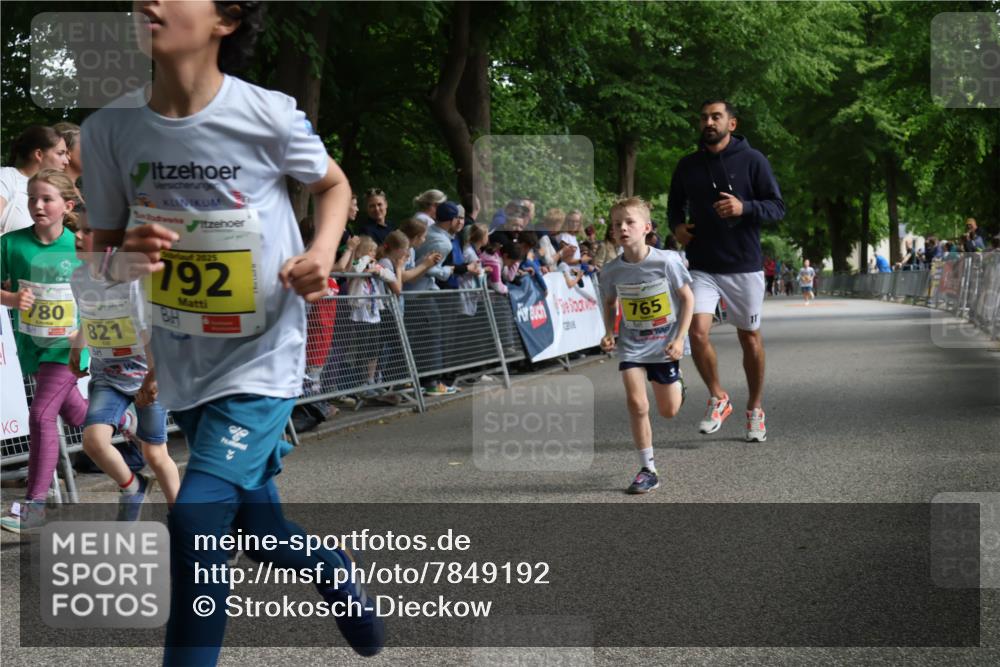 17.05.2025 - Störlauf Strokosch-Dieckow http://msf.ph/oto/7849192 17.05.2025 14:14:26 Ziel 180, 821, 2025, 792, 765, 11 meine-sportfotos.de