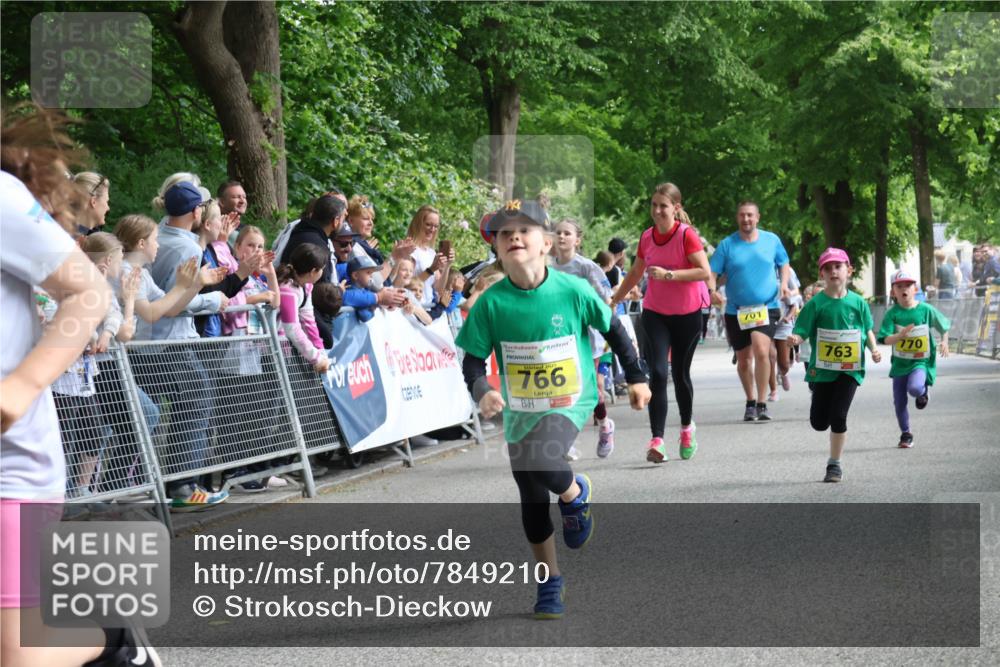 17.05.2025 - Störlauf Strokosch-Dieckow http://msf.ph/oto/7849210 17.05.2025 14:14:46 Ziel 766, 701, 770, 763 meine-sportfotos.de