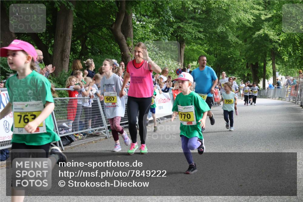 17.05.2025 - Störlauf Strokosch-Dieckow http://msf.ph/oto/7849222 17.05.2025 14:14:49 Ziel 2025, 763, 907, 770, 01, 700, 975 meine-sportfotos.de