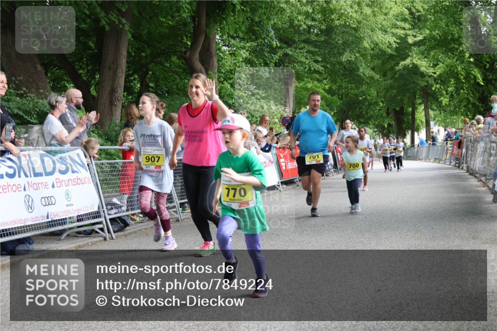 17.05.2025 - Störlauf Strokosch-Dieckow http://msf.ph/oto/7849224 17.05.2025 14:14:49 Ziel 0000, 907, 770, 701, 700 meine-sportfotos.de