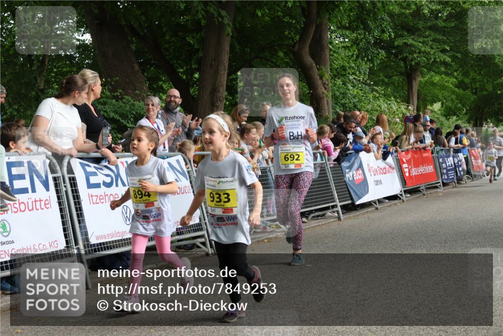 17.05.2025 - Störlauf Strokosch-Dieckow http://msf.ph/oto/7849253 17.05.2025 14:15:01 Ziel 894, 933, 692 meine-sportfotos.de