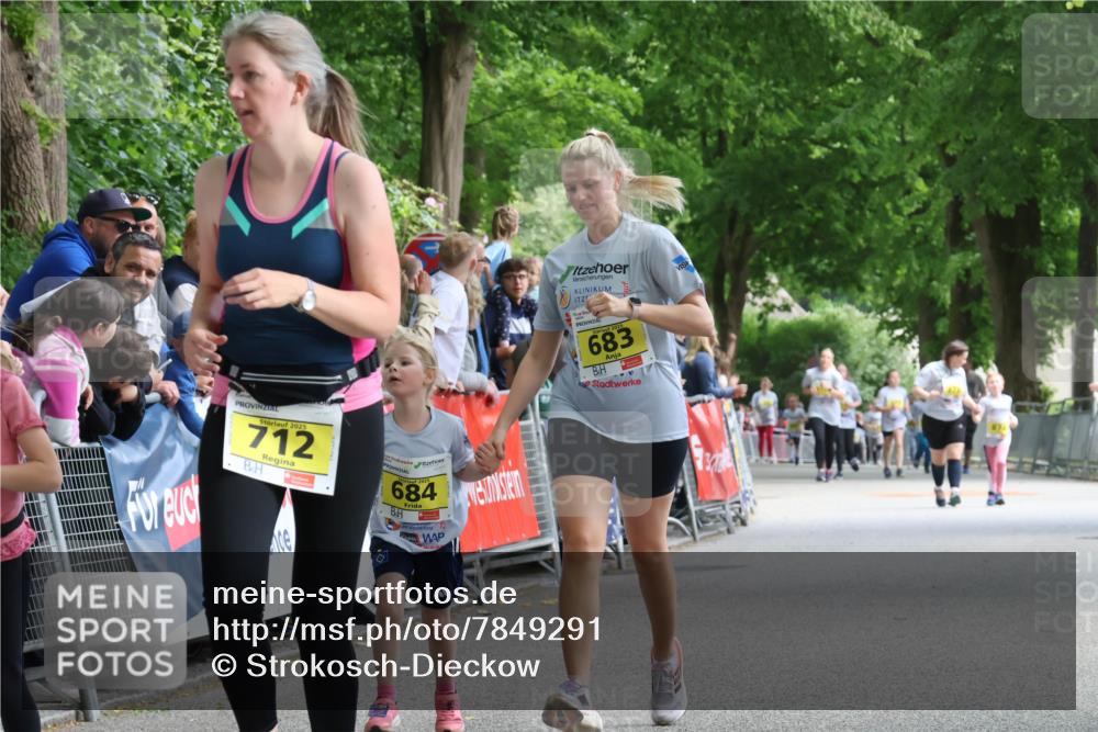 17.05.2025 - Störlauf Strokosch-Dieckow http://msf.ph/oto/7849291 17.05.2025 14:15:28 Ziel 2025, 712, 684, 683 meine-sportfotos.de