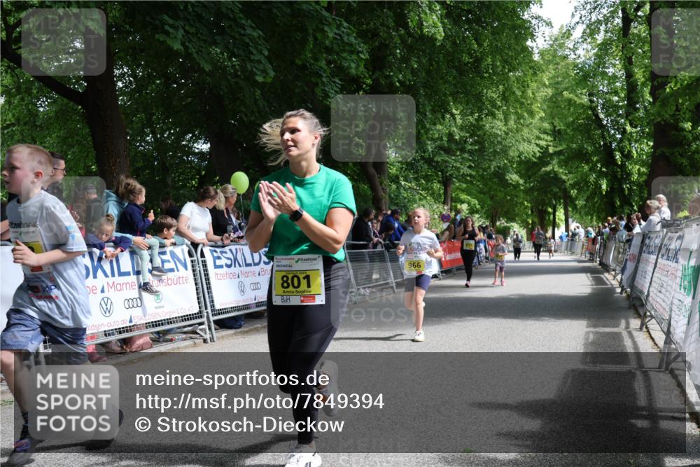 17.05.2025 - Störlauf Strokosch-Dieckow http://msf.ph/oto/7849394 17.05.2025 14:16:33 Ziel 801, 966 meine-sportfotos.de