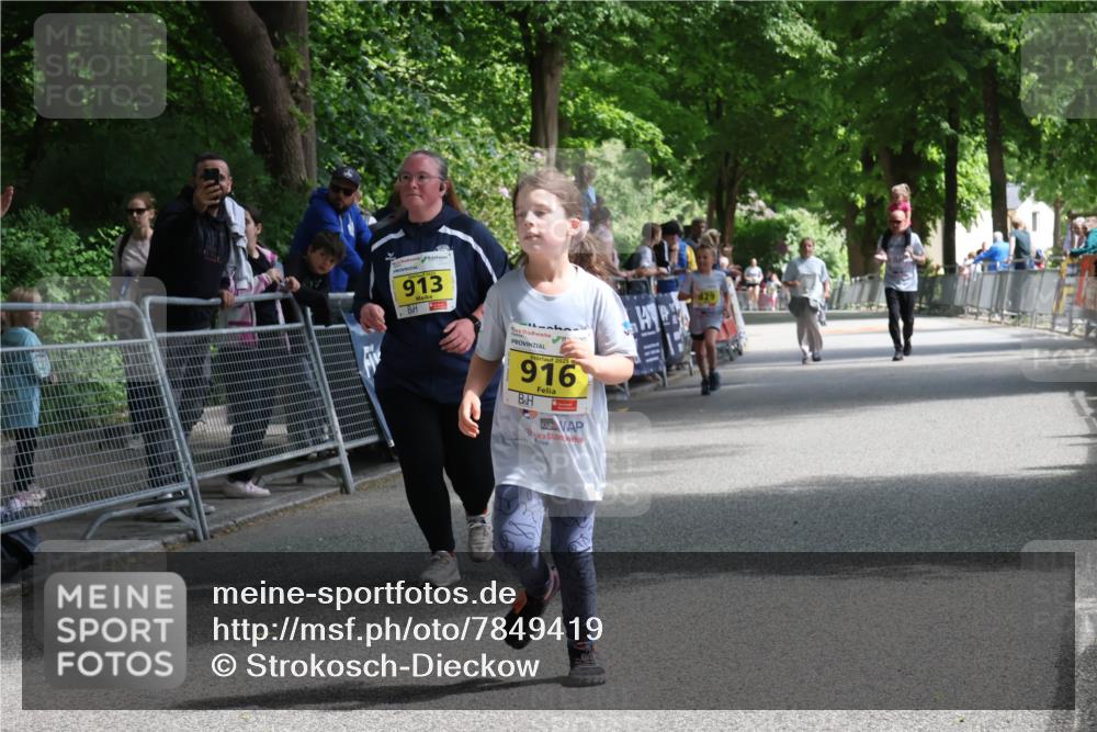 17.05.2025 - Störlauf Strokosch-Dieckow http://msf.ph/oto/7849419 17.05.2025 14:16:54 Ziel 913, 2025, 916, 629 meine-sportfotos.de