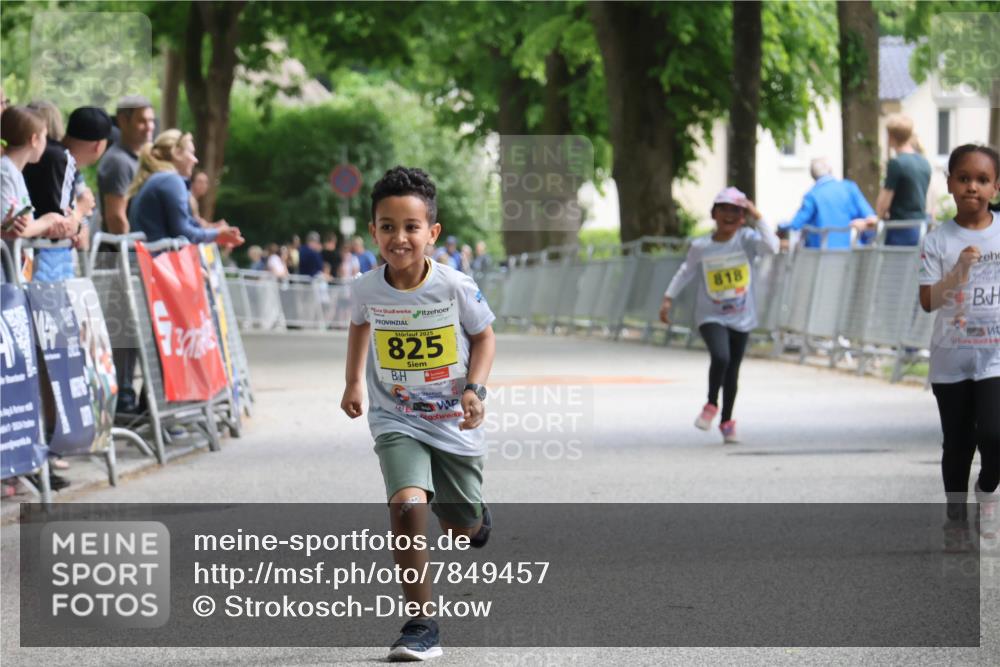 17.05.2025 - Störlauf Strokosch-Dieckow http://msf.ph/oto/7849457 17.05.2025 14:18:03 Ziel 3, 2025, 825, 818 meine-sportfotos.de