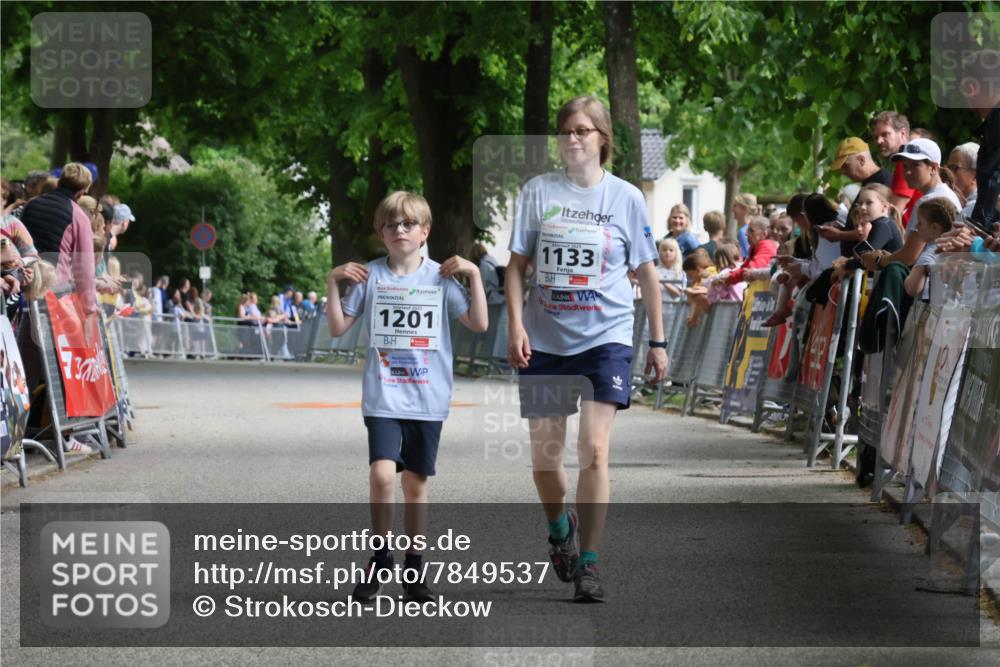 17.05.2025 - Störlauf Strokosch-Dieckow http://msf.ph/oto/7849537 17.05.2025 14:31:43 Ziel 37, 1201, 1133 meine-sportfotos.de
