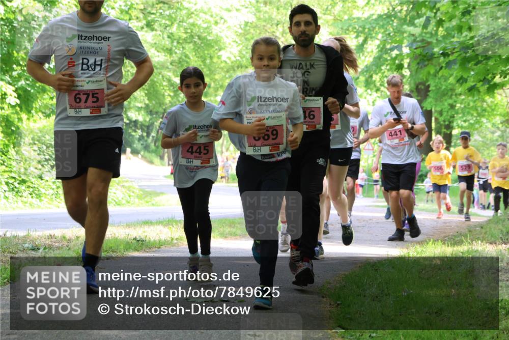 17.05.2025 - Störlauf Strokosch-Dieckow http://msf.ph/oto/7849625 17.05.2025 13:55:13 Laufen 675, 445, 2025, 569, 16, 441, 506, 529 meine-sportfotos.de