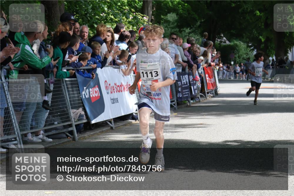 17.05.2025 - Störlauf Strokosch-Dieckow http://msf.ph/oto/7849756 17.05.2025 14:39:55 Ziel 2025, 1113, 25, 157 meine-sportfotos.de