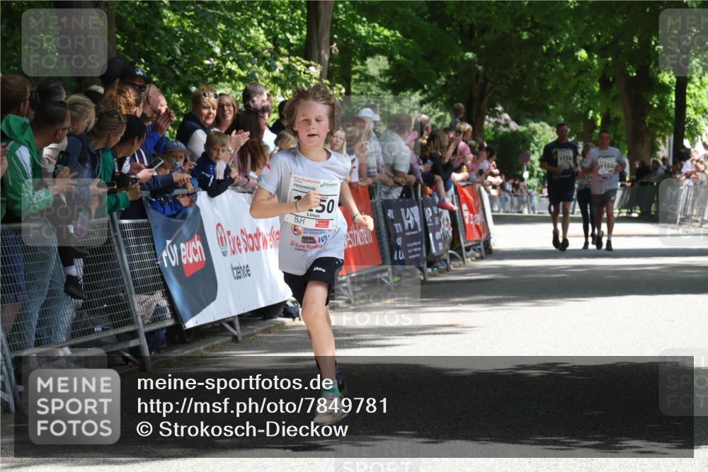 17.05.2025 - Störlauf Strokosch-Dieckow http://msf.ph/oto/7849781 17.05.2025 14:40:16 Ziel 50, 1159, 1160 meine-sportfotos.de