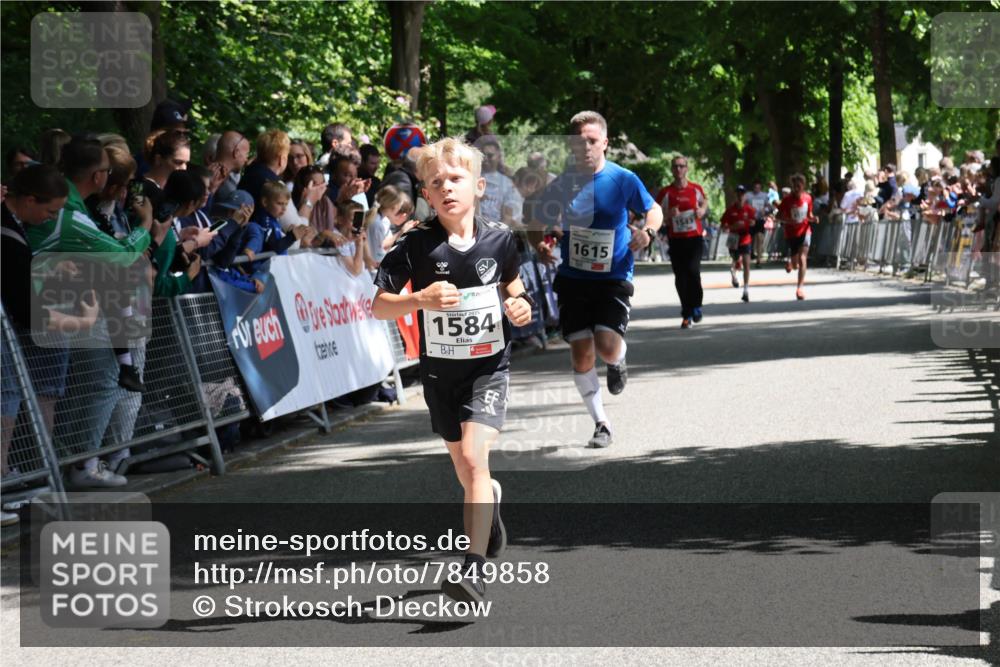 17.05.2025 - Störlauf Strokosch-Dieckow http://msf.ph/oto/7849858 17.05.2025 14:41:08 Ziel 1584, 1615, 1543 meine-sportfotos.de