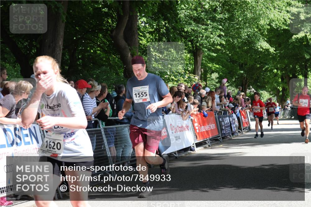 17.05.2025 - Störlauf Strokosch-Dieckow http://msf.ph/oto/7849933 17.05.2025 14:41:40 Ziel 0000, 4, 2025, 1620, 1555, 40, 1601, 526, 1527 meine-sportfotos.de