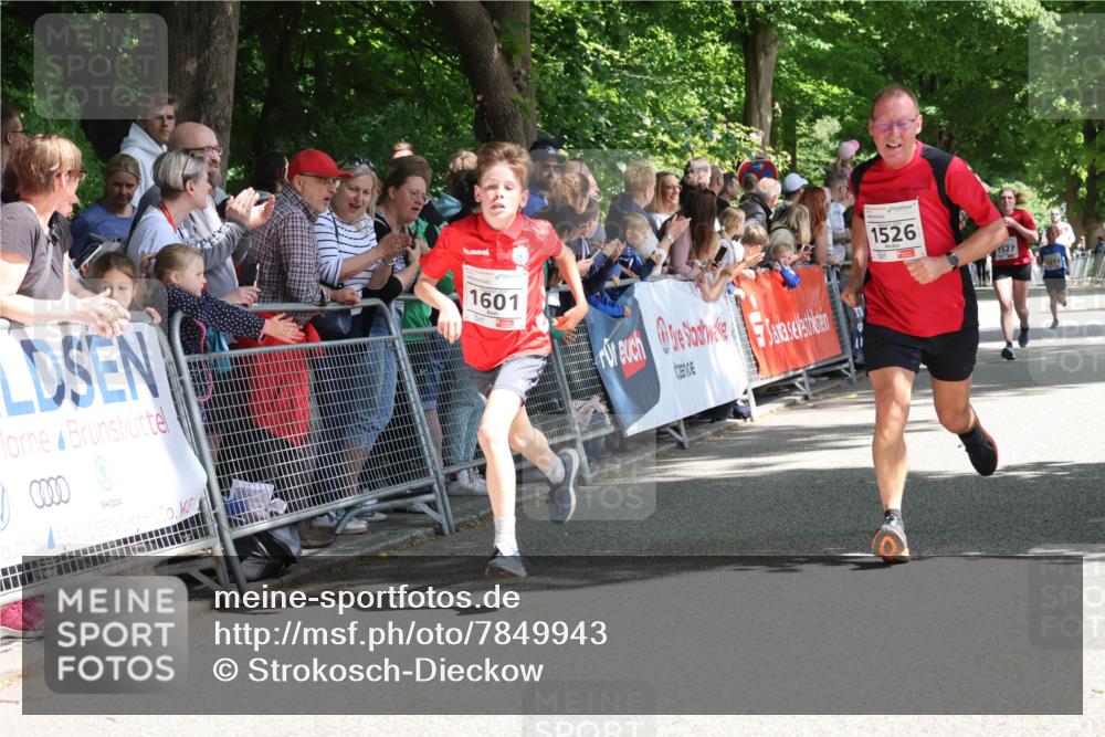 17.05.2025 - Störlauf Strokosch-Dieckow http://msf.ph/oto/7849943 17.05.2025 14:41:43 Ziel 0000, 1601, 1526, 1527 meine-sportfotos.de