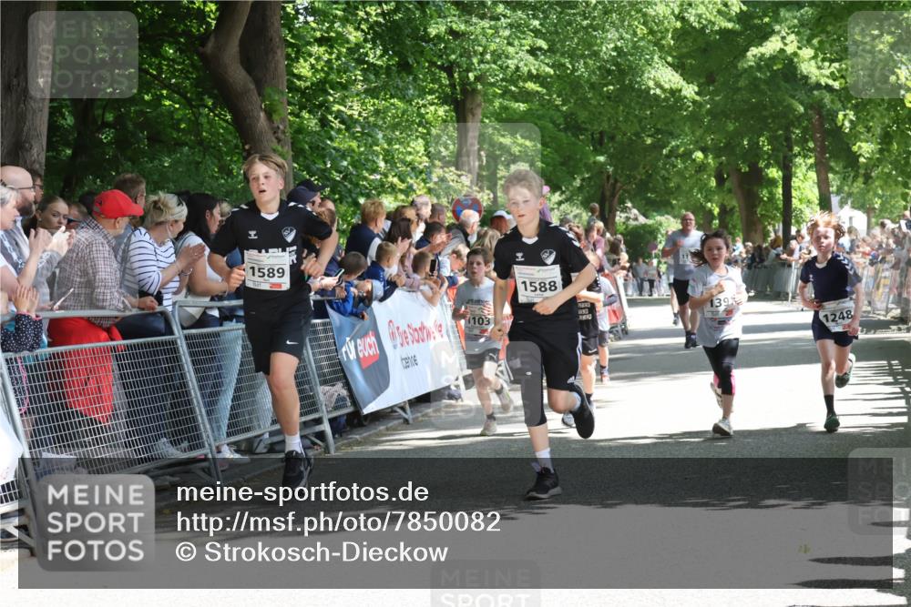 17.05.2025 - Störlauf Strokosch-Dieckow http://msf.ph/oto/7850082 17.05.2025 14:42:53 Ziel 1589, 1588, 1103, 139, 1248 meine-sportfotos.de