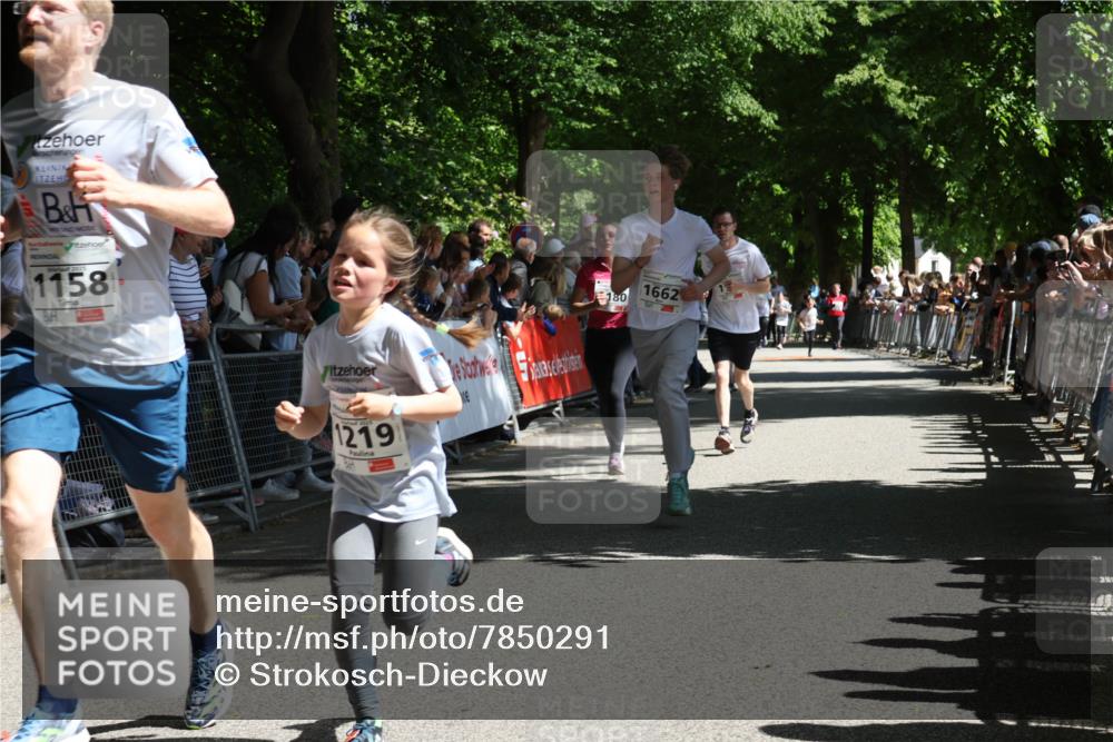 17.05.2025 - Störlauf Strokosch-Dieckow http://msf.ph/oto/7850291 17.05.2025 14:44:25 Ziel 1158, 1219, 180, 1662, 1 meine-sportfotos.de