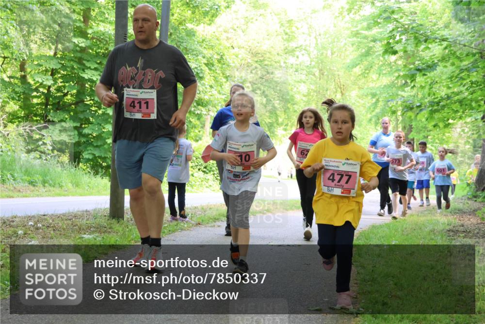 17.05.2025 - Störlauf Strokosch-Dieckow http://msf.ph/oto/7850337 17.05.2025 13:59:28 Laufen 411, 10, 67, 2025, 477, 601 meine-sportfotos.de