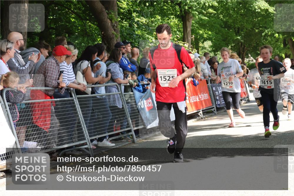 17.05.2025 - Störlauf Strokosch-Dieckow http://msf.ph/oto/7850457 17.05.2025 14:46:04 Ziel 1525, 1210, 14, 1415, 1406 meine-sportfotos.de