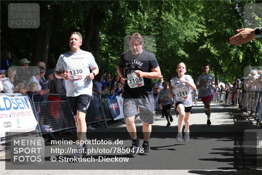 17.05.2025 - Störlauf Strokosch-Dieckow http://msf.ph/oto/7850478 17.05.2025 14:46:13 Ziel 7777, 0000, 1330, 1105, 1374, 1211, 1494 meine-sportfotos.de