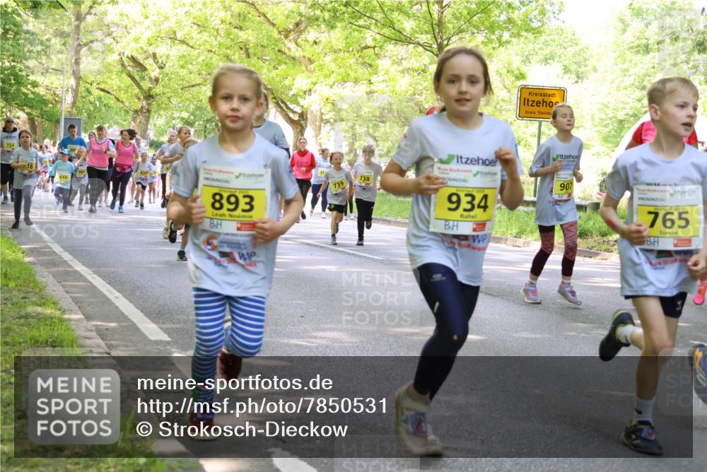 17.05.2025 - Störlauf Strokosch-Dieckow http://msf.ph/oto/7850531 17.05.2025 14:01:44 Laufen 724, 910, 909, 2025, 893, 738, 934, 907, 2025, 765 meine-sportfotos.de
