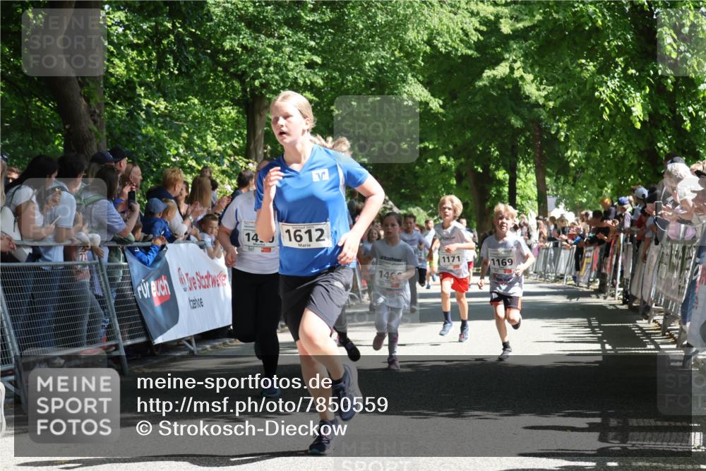 17.05.2025 - Störlauf Strokosch-Dieckow http://msf.ph/oto/7850559 17.05.2025 14:46:46 Ziel 2025, 14, 1612, 1171, 1169, 14 meine-sportfotos.de