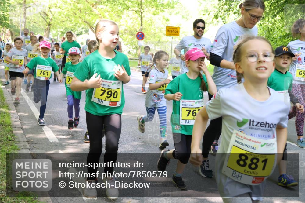 17.05.2025 - Störlauf Strokosch-Dieckow http://msf.ph/oto/7850579 17.05.2025 14:02:02 Laufen 705, 782, 825, 80, 761, 77, 2025, 790, 698, 91, 697, 2025, 76, 2025, 881, 69 meine-sportfotos.de