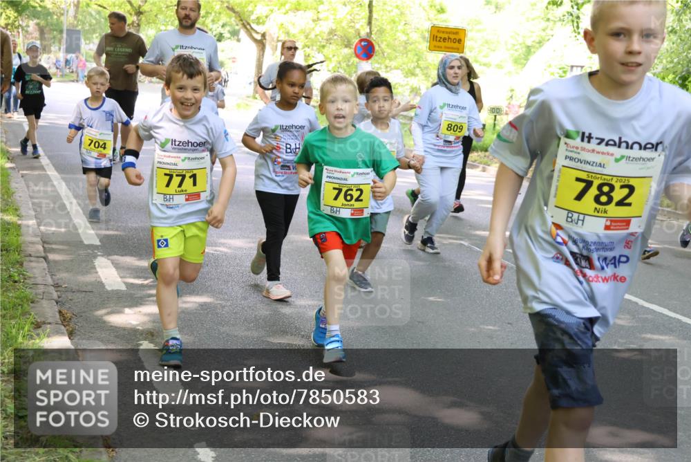 17.05.2025 - Störlauf Strokosch-Dieckow http://msf.ph/oto/7850583 17.05.2025 14:02:07 Laufen 704, 2025, 771, 2025, 762, 809, 2025, 782 meine-sportfotos.de