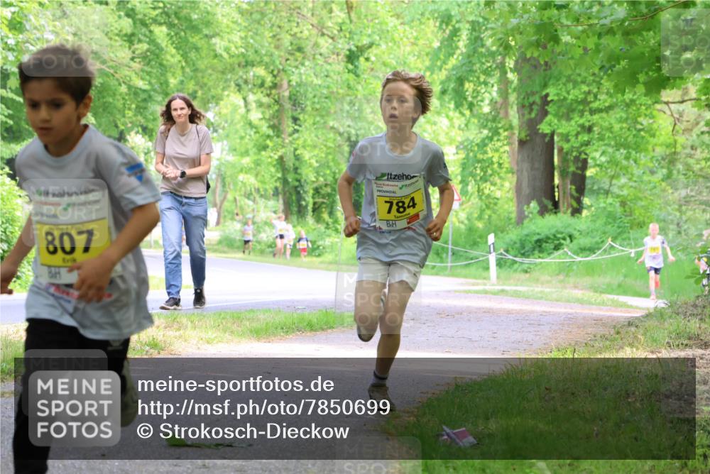 17.05.2025 - Störlauf Strokosch-Dieckow http://msf.ph/oto/7850699 17.05.2025 14:08:21 Laufen 807, 784 meine-sportfotos.de