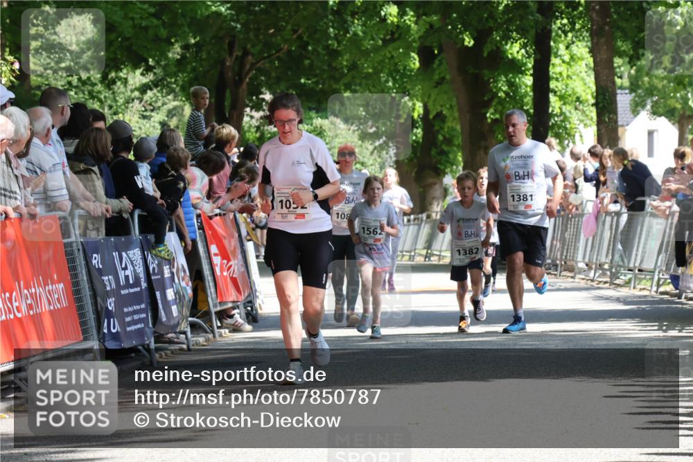 17.05.2025 - Störlauf Strokosch-Dieckow http://msf.ph/oto/7850787 17.05.2025 14:49:17 Ziel 72, 7, 25524, 105, 108, 1562, 45, 1382, 1381 meine-sportfotos.de