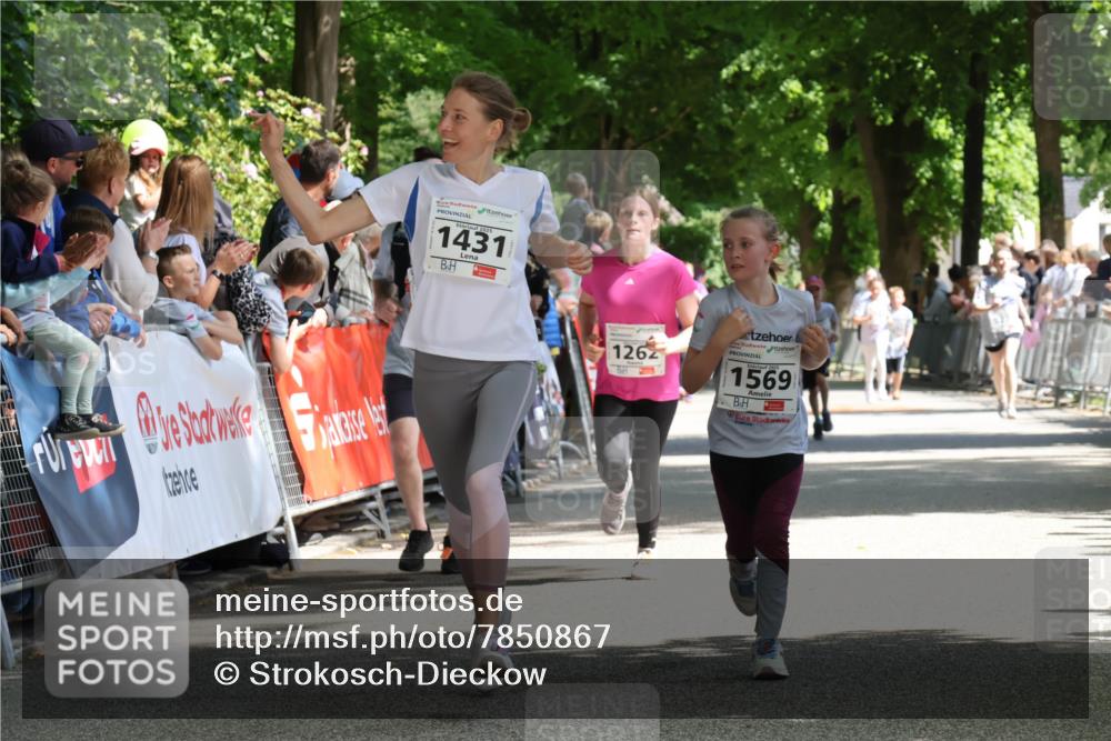17.05.2025 - Störlauf Strokosch-Dieckow http://msf.ph/oto/7850867 17.05.2025 14:50:06 Ziel 1431, 1262, 2025, 1569 meine-sportfotos.de