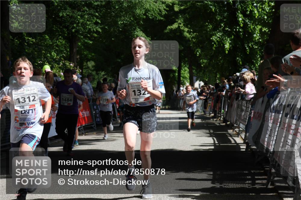 17.05.2025 - Störlauf Strokosch-Dieckow http://msf.ph/oto/7850878 17.05.2025 14:50:17 Ziel 2025, 1312, 1484, 1298, 132 meine-sportfotos.de