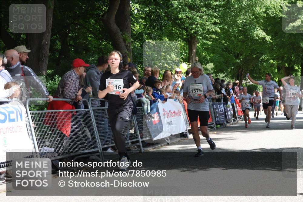 17.05.2025 - Störlauf Strokosch-Dieckow http://msf.ph/oto/7850985 17.05.2025 14:51:35 Ziel 16, 1575, 40, 1223, 1228, 1102 meine-sportfotos.de