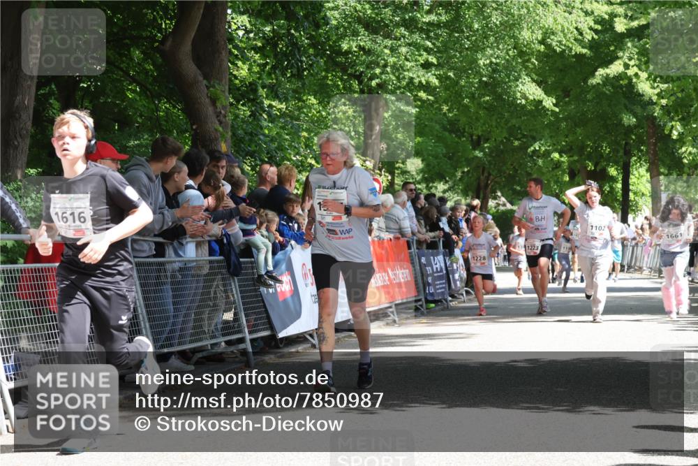 17.05.2025 - Störlauf Strokosch-Dieckow http://msf.ph/oto/7850987 17.05.2025 14:51:36 Ziel 1616, 51, 1228, 40, 138, 1223, 1102, 1661 meine-sportfotos.de