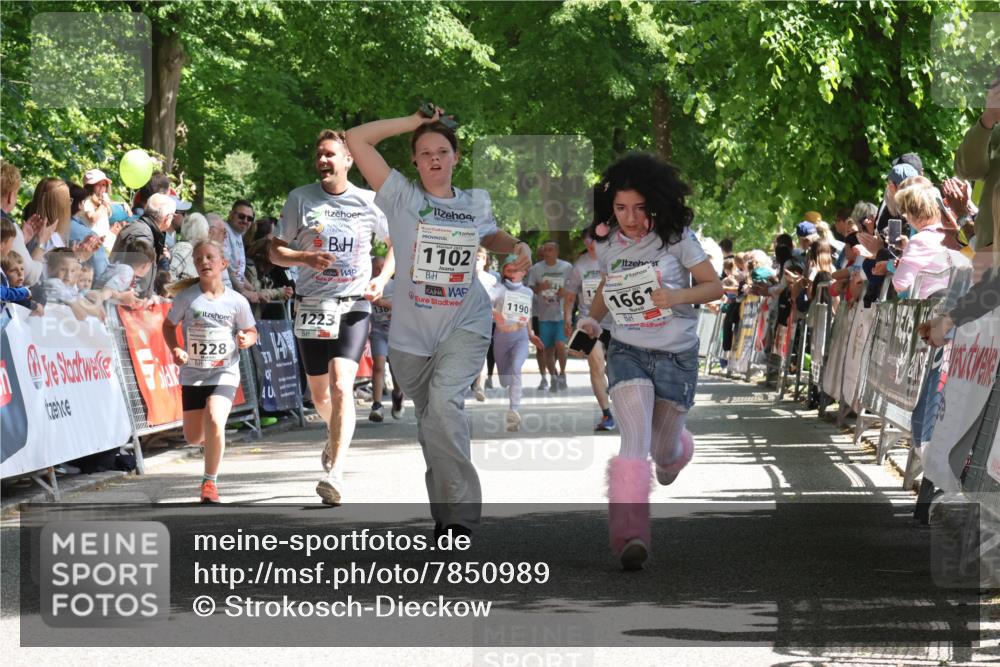 17.05.2025 - Störlauf Strokosch-Dieckow http://msf.ph/oto/7850989 17.05.2025 14:51:38 Ziel 1228, 1223, 138, 1102, 1190, 1661 meine-sportfotos.de