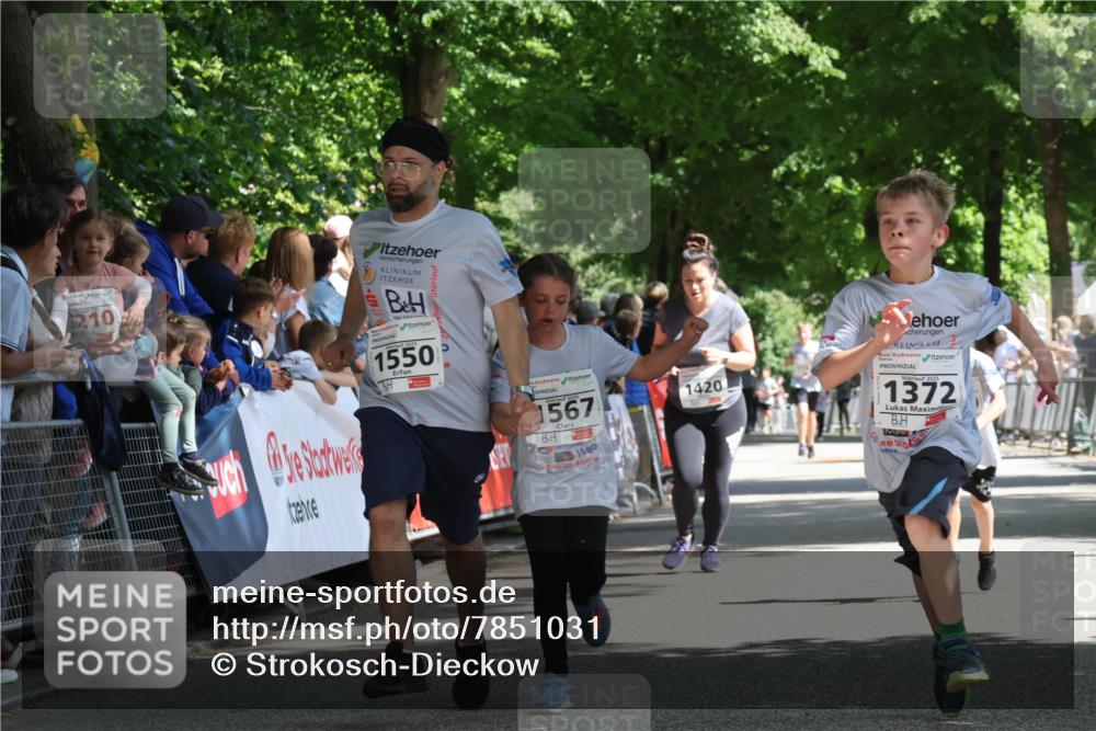 17.05.2025 - Störlauf Strokosch-Dieckow http://msf.ph/oto/7851031 17.05.2025 14:52:04 Ziel 210, 1550, 1567, 1420, 1372 meine-sportfotos.de