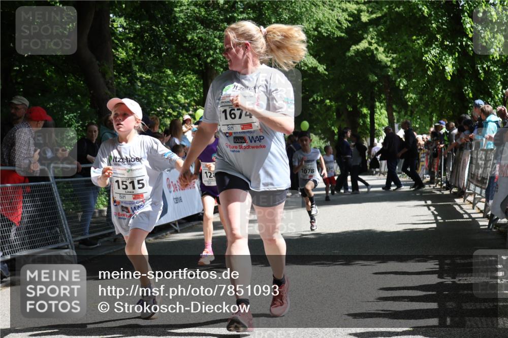 17.05.2025 - Störlauf Strokosch-Dieckow http://msf.ph/oto/7851093 17.05.2025 14:52:39 Ziel 2025, 1515, 2, 12, 1674, 1078 meine-sportfotos.de