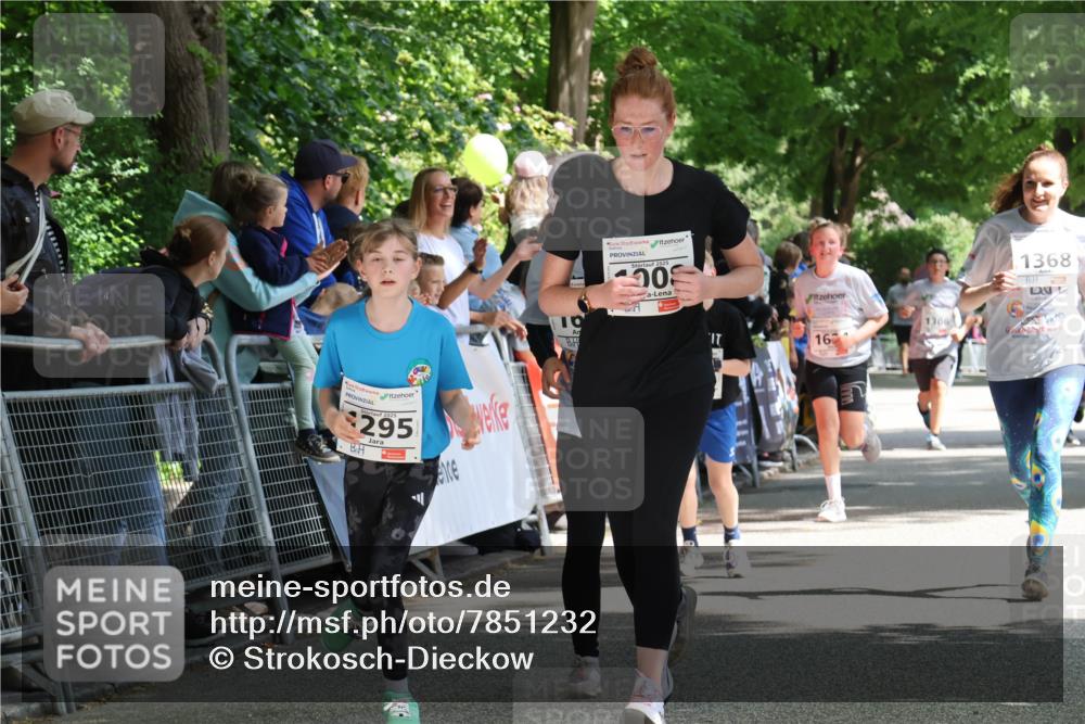 17.05.2025 - Störlauf Strokosch-Dieckow http://msf.ph/oto/7851232 17.05.2025 14:54:35 Ziel 2025, 295, 2025, 05, 1306, 16, 1368 meine-sportfotos.de