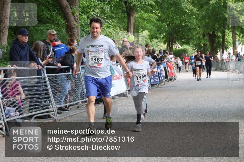 17.05.2025 - Störlauf Strokosch-Dieckow http://msf.ph/oto/7851316 17.05.2025 14:55:46 Ziel 1367, 1366, 1654 meine-sportfotos.de