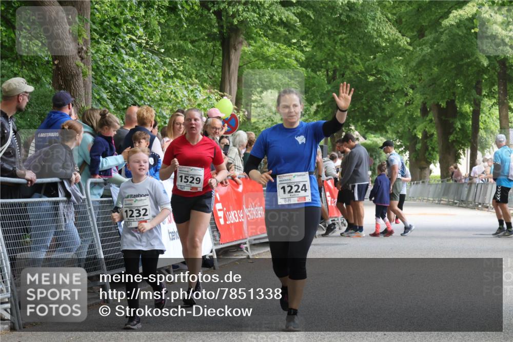 17.05.2025 - Störlauf Strokosch-Dieckow http://msf.ph/oto/7851338 17.05.2025 14:56:04 Ziel 1232, 1529, 1224 meine-sportfotos.de