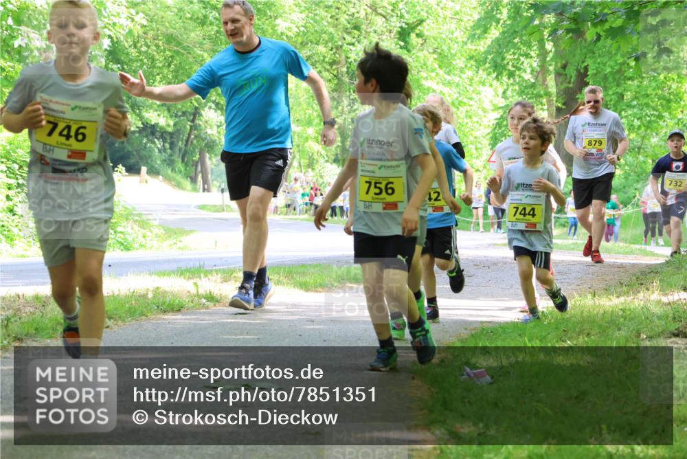 17.05.2025 - Störlauf Strokosch-Dieckow http://msf.ph/oto/7851351 17.05.2025 14:12:21 Laufen 746, 756, 744, 879, 732 meine-sportfotos.de