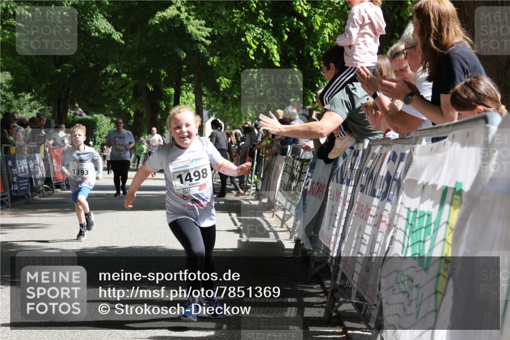 17.05.2025 - Störlauf Strokosch-Dieckow http://msf.ph/oto/7851369 17.05.2025 14:56:41 Ziel 1393, 40, 1499, 1498 meine-sportfotos.de