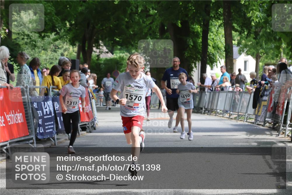 17.05.2025 - Störlauf Strokosch-Dieckow http://msf.ph/oto/7851398 17.05.2025 14:57:17 Ziel 40, 1570, 3, 1313, 1060, 1410 meine-sportfotos.de