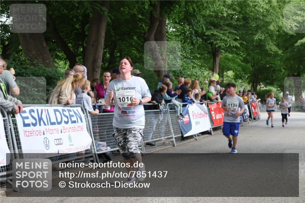 17.05.2025 - Störlauf Strokosch-Dieckow http://msf.ph/oto/7851437 17.05.2025 14:57:42 Ziel 1016, 1139, 1069, 1072 meine-sportfotos.de