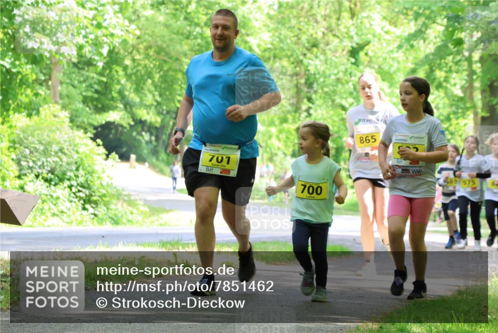 17.05.2025 - Störlauf Strokosch-Dieckow http://msf.ph/oto/7851462 17.05.2025 14:12:55 Laufen 701, 700, 865, 589, 975, 84 meine-sportfotos.de