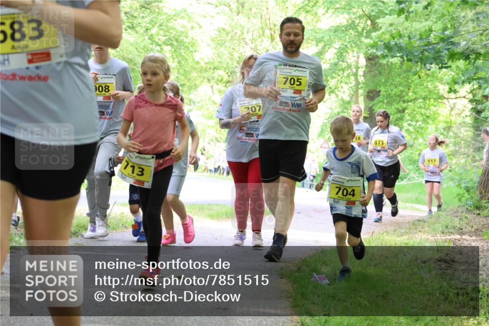 17.05.2025 - Störlauf Strokosch-Dieckow http://msf.ph/oto/7851515 17.05.2025 14:13:30 Laufen 583, 008, 113, 207, 705, 18, 704, 873, 917 meine-sportfotos.de