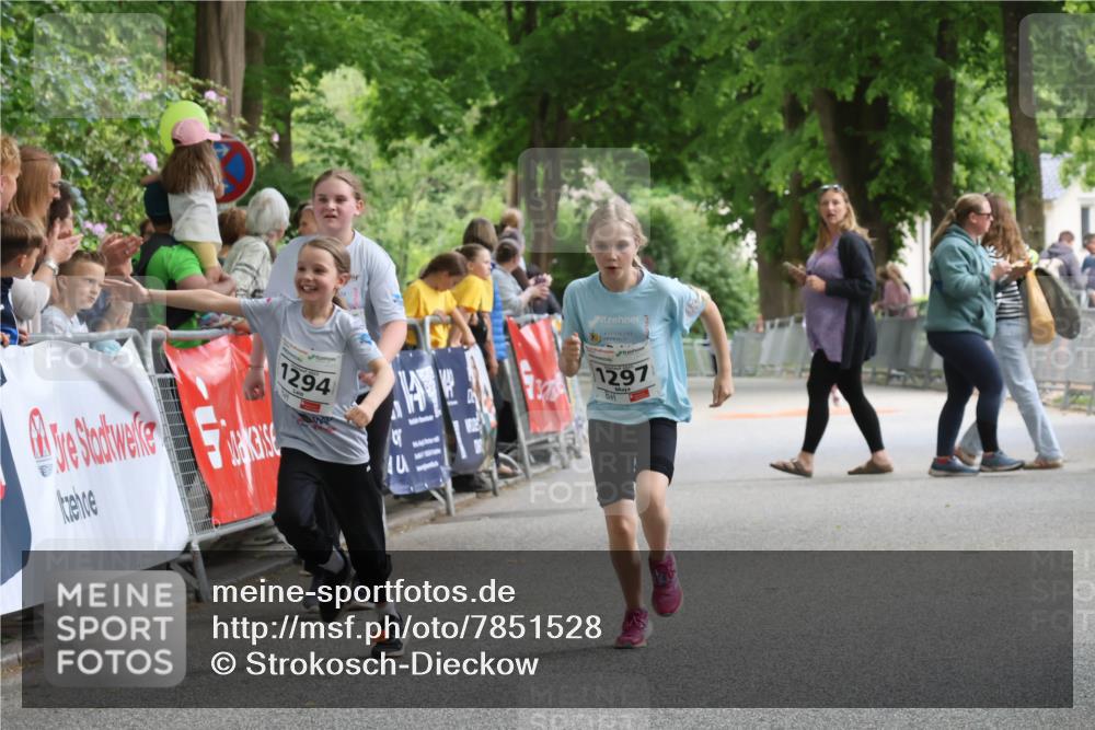 17.05.2025 - Störlauf Strokosch-Dieckow http://msf.ph/oto/7851528 17.05.2025 15:00:02 Ziel 1294, 40, 1297 meine-sportfotos.de