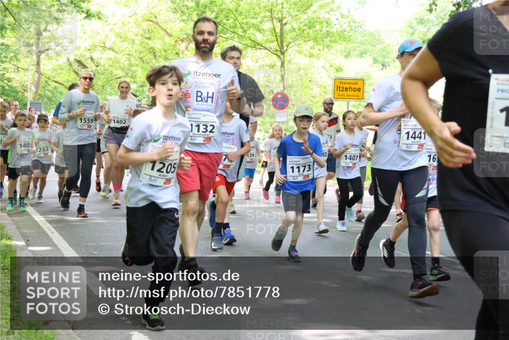 17.05.2025 - Störlauf Strokosch-Dieckow http://msf.ph/oto/7851778 17.05.2025 14:17:09 Laufen 1405, 1283, 155, 1559, 1402, 1132, 439, 1205, 1173, 10, 1407, 1441, 16, 1 meine-sportfotos.de