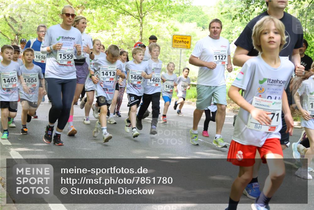 17.05.2025 - Störlauf Strokosch-Dieckow http://msf.ph/oto/7851780 17.05.2025 14:17:10 Laufen 1610, 1559, 1405, 1404, 1413, 1406, 1127, 1403, 1439, 1061, 2025, 71, 1 meine-sportfotos.de