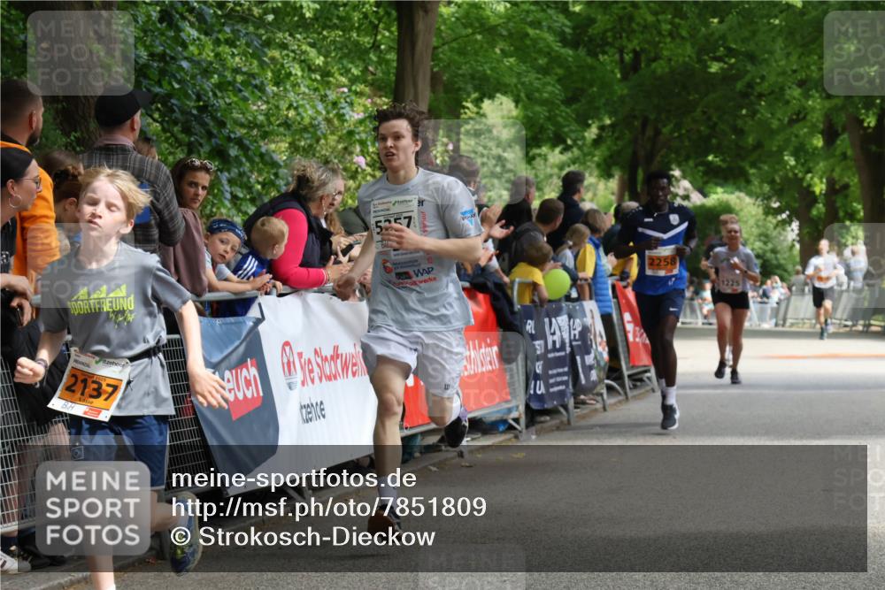17.05.2025 - Störlauf Strokosch-Dieckow http://msf.ph/oto/7851809 17.05.2025 15:23:51 Ziel 5257, 2025, 2137, 2258 meine-sportfotos.de